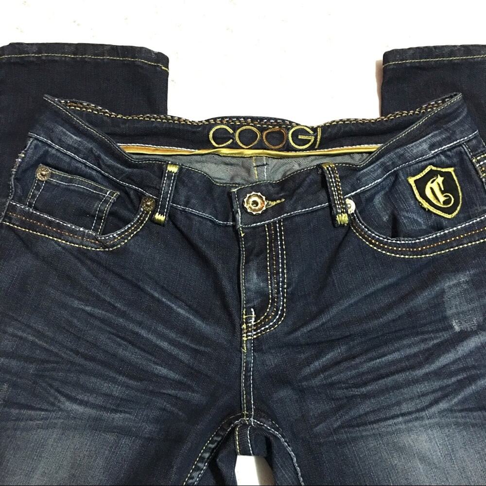 COOGI Women's Blue Medium Wash Embroider Classic Straight Leg Jean Size 9/10